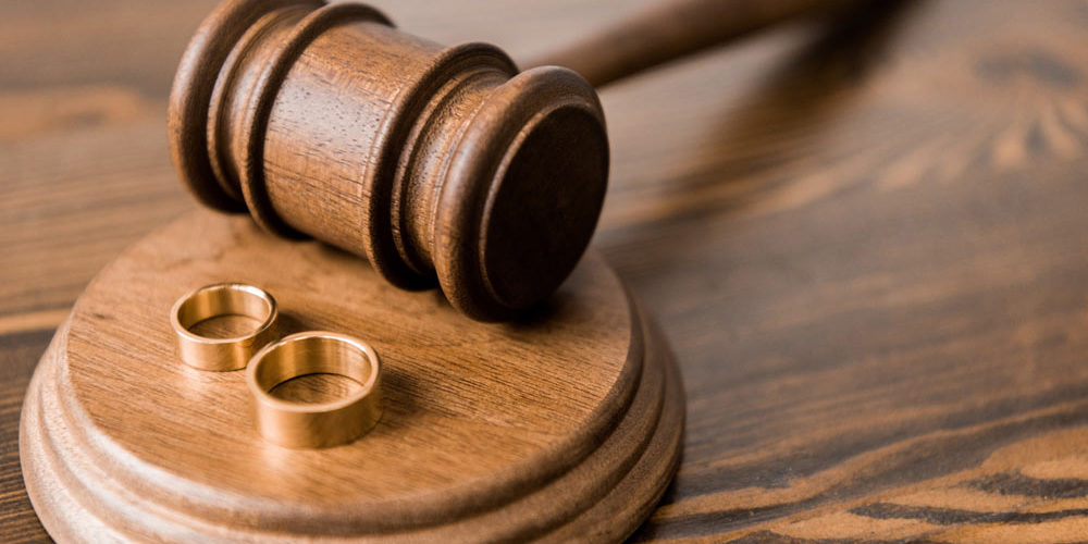 20_08_KW35_Blog_Depositphotos_227029846_xl-2015_klein_copyright_AllaSerebrina Immobilie bei Scheidung