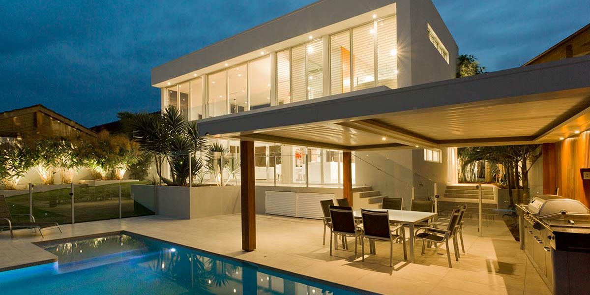 Immobilienkauf Marktwende Villa mit Pool und Terrasse - Immobilienkauf Marktwende