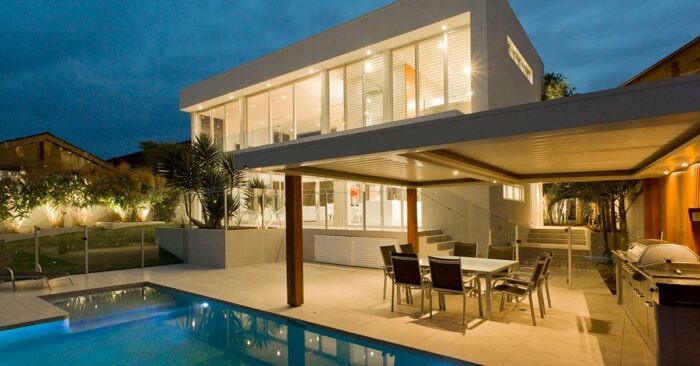 Immobilienkauf Marktwende Villa mit Pool und Terrasse - Immobilienkauf Marktwende