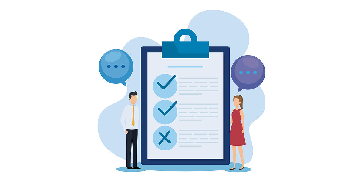 Immobilienkauf nur mit Übergabeprotokoll Collage aus Klembrett mit Liste und zwei Personen - Immobilienkauf nur mit Übergabeprotokoll