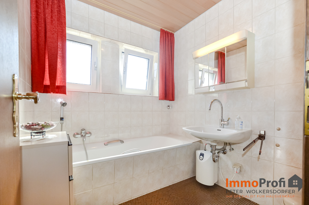 Badezimmer EG